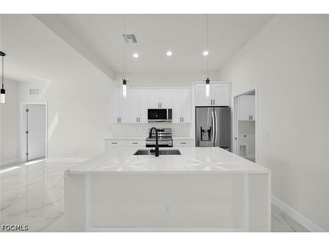 2700 NW 6th Street Cape Coral FL 33993 2026012343 image8