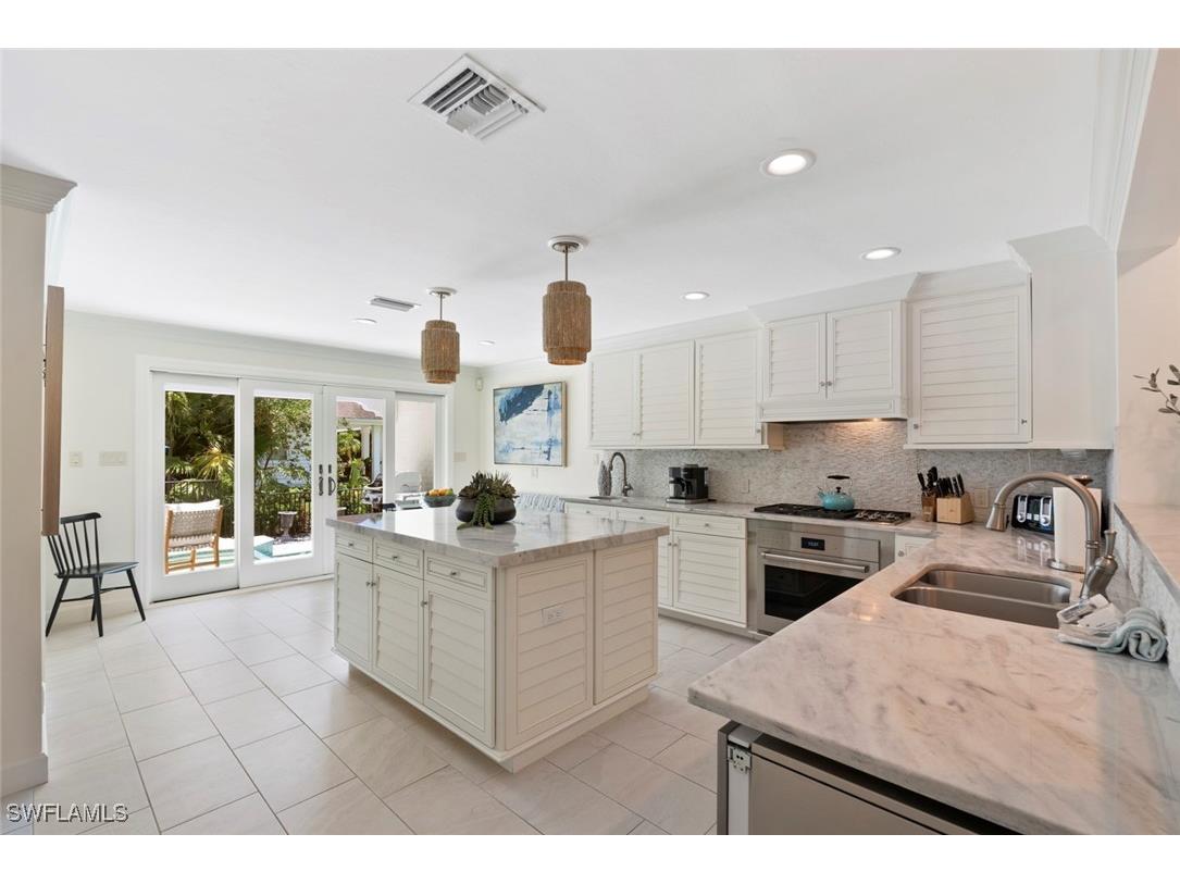 2700 Treasure Lane Naples FL 34102 225072204 image13