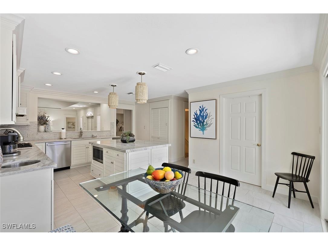 2700 Treasure Lane Naples FL 34102 225072204 image16