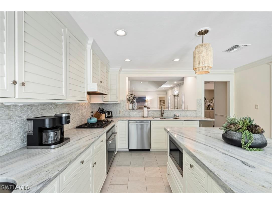 2700 Treasure Lane Naples FL 34102 225072204 image17