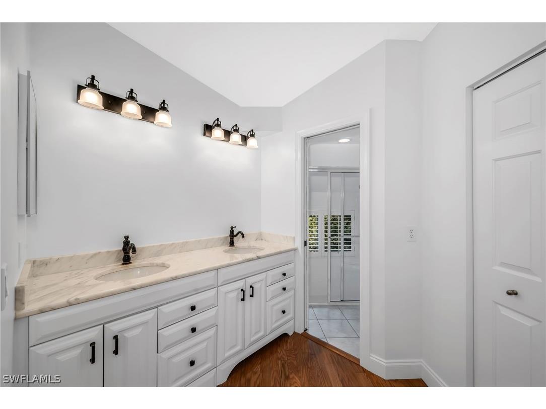 27008 Oakwood Lake Drive Bonita Springs FL 34134 226007145 image11