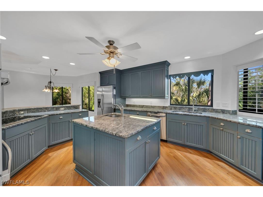 27008 Oakwood Lake Drive Bonita Springs FL 34134 226007145 image3