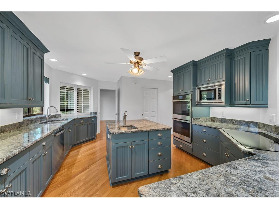 27008 Oakwood Lake Drive Bonita Springs FL 34134 226007145 image4