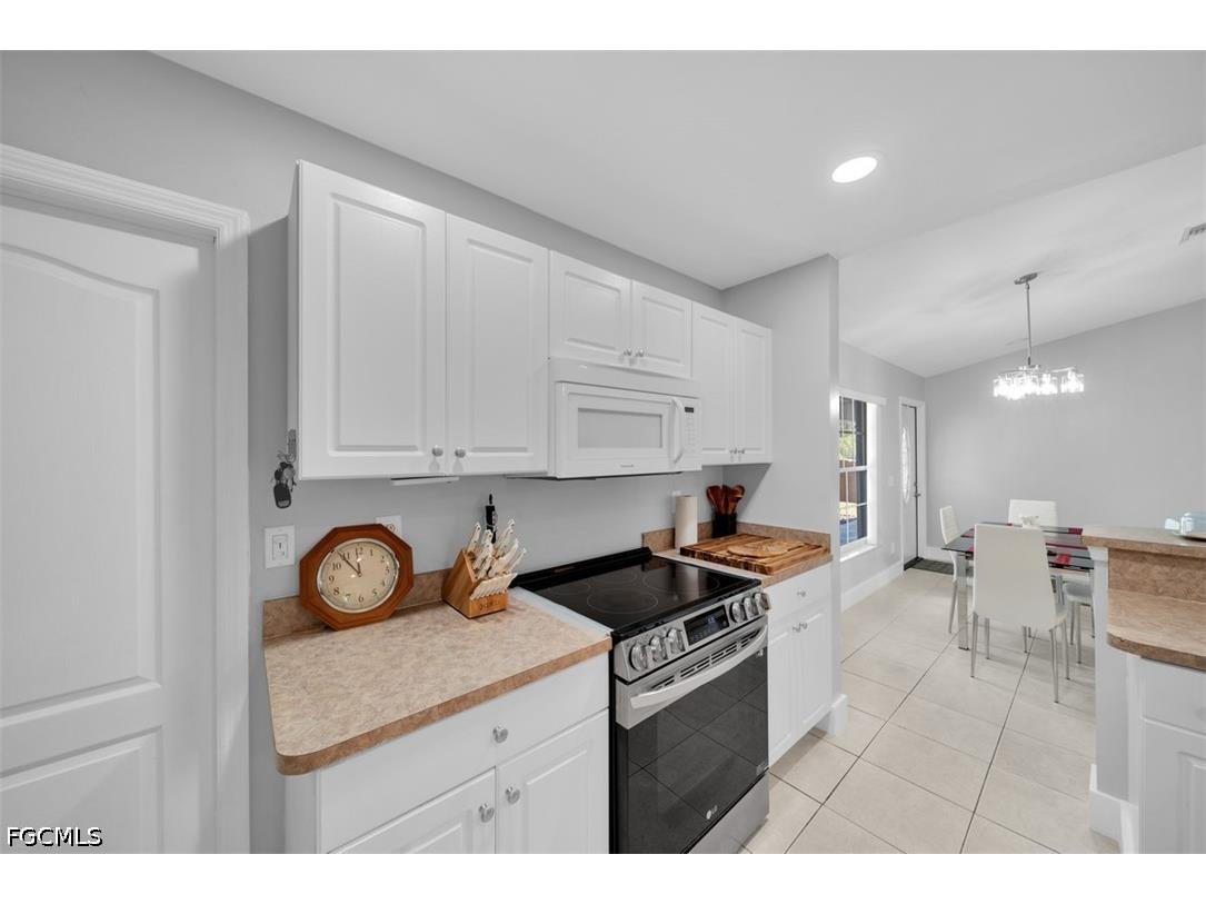 2701 8th Street SW Lehigh Acres FL 33976 2026013320 image10