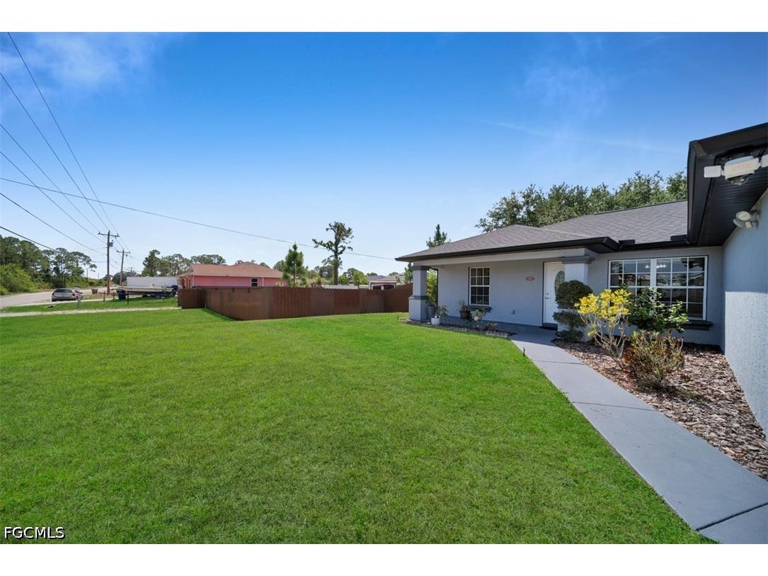 2701 8th Street SW Lehigh Acres FL 33976 2026013320 image3