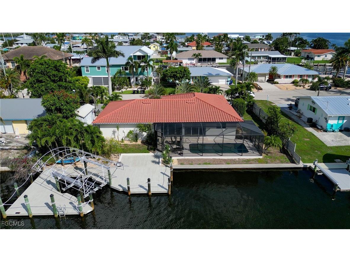 2701 Bruce Street Matlacha FL 33993 2025002768 image1