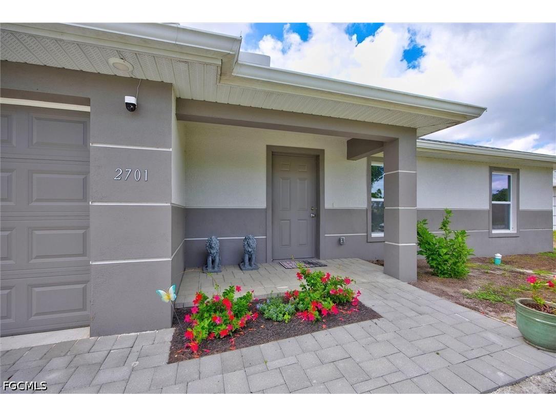 2701 Darlene Place Lehigh Acres FL 33971 2026026364 image1