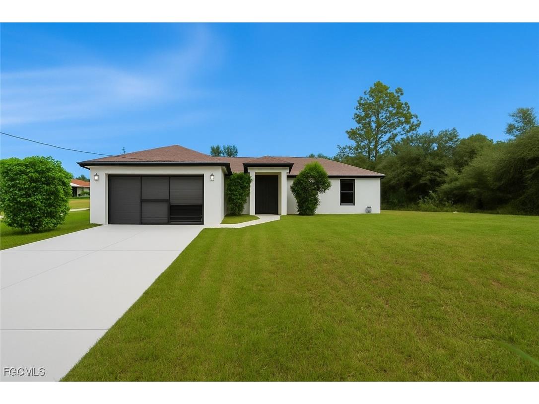 2701 E 18th Street Lehigh Acres FL 33972 2025023015 image1