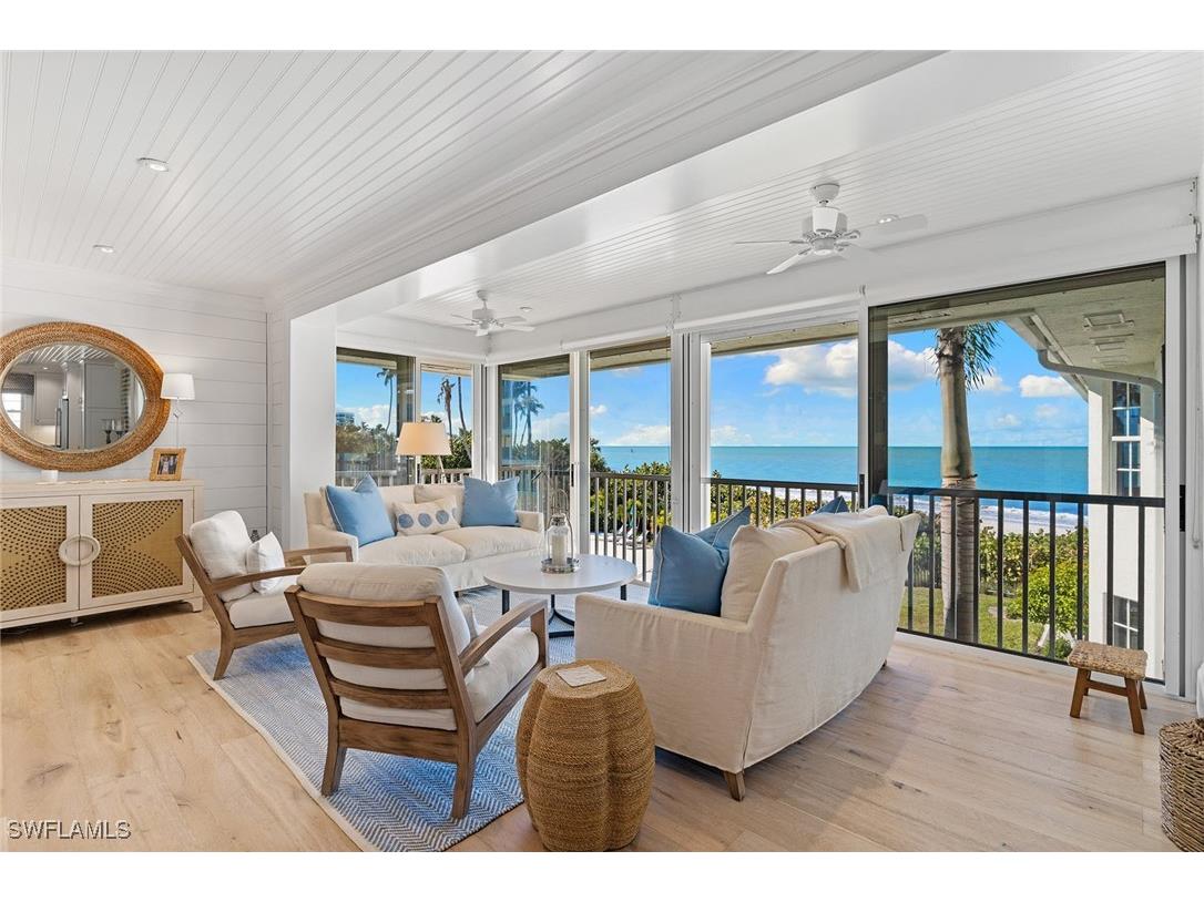 2701 Gulf Shore Boulevard N #4 Naples FL 34103 226004607 image1