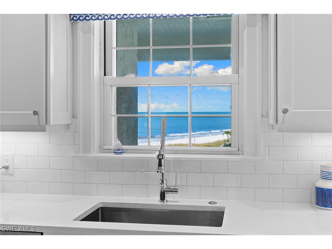 2701 Gulf Shore Boulevard N #4 Naples FL 34103 226004607 image8