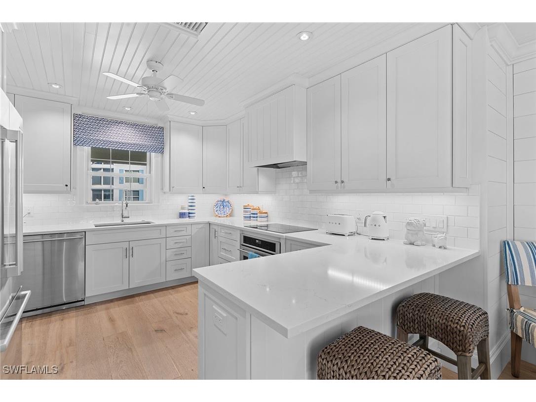 2701 Gulf Shore Boulevard N #4 Naples FL 34103 226004607 image9