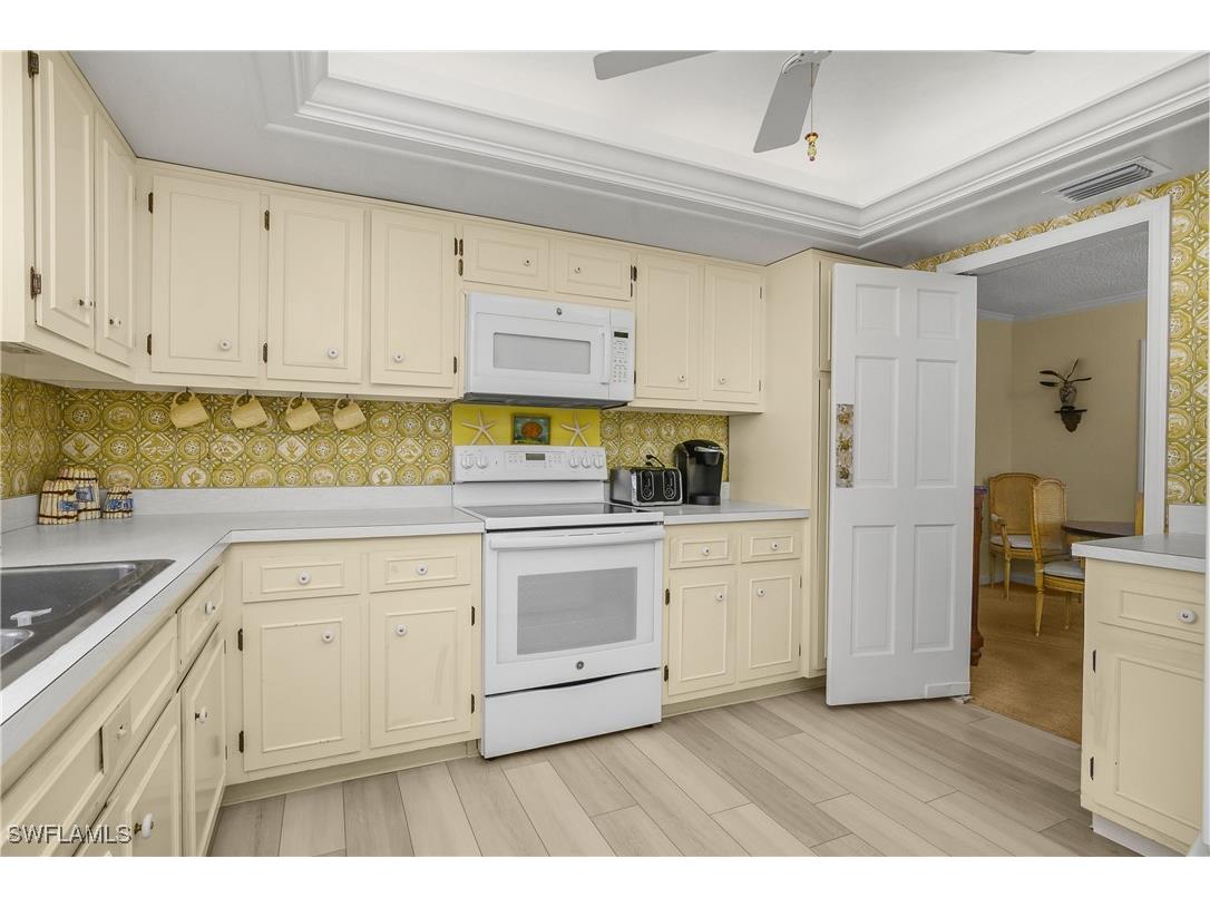 2701 Gulf Shore Boulevard N #5 Naples FL 34103 225082646 image12