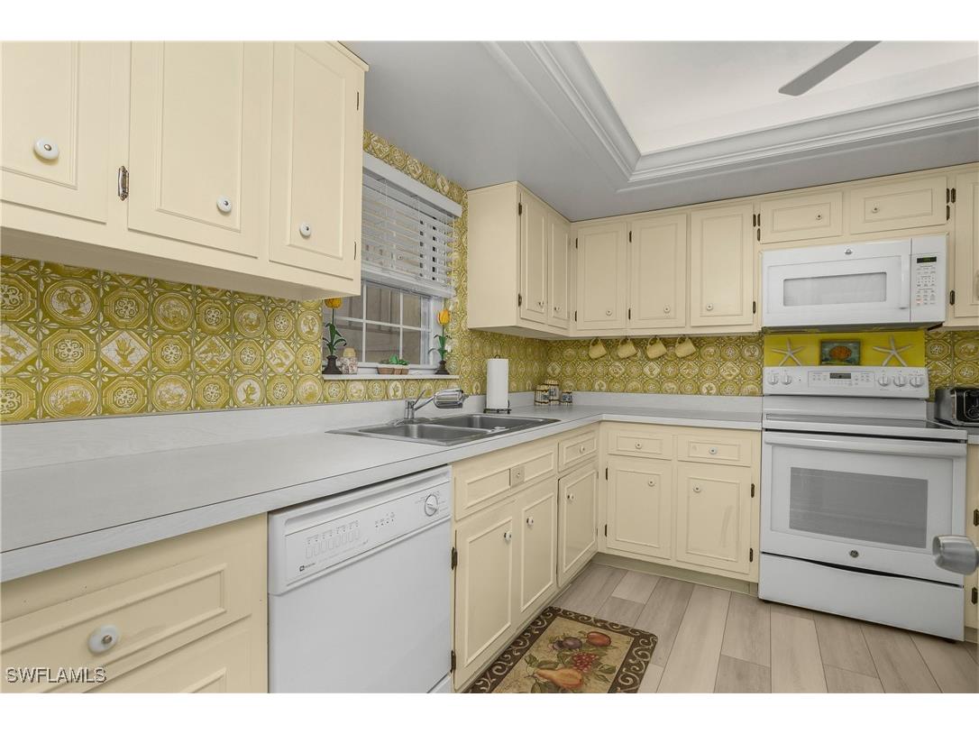 2701 Gulf Shore Boulevard N #5 Naples FL 34103 225082646 image13