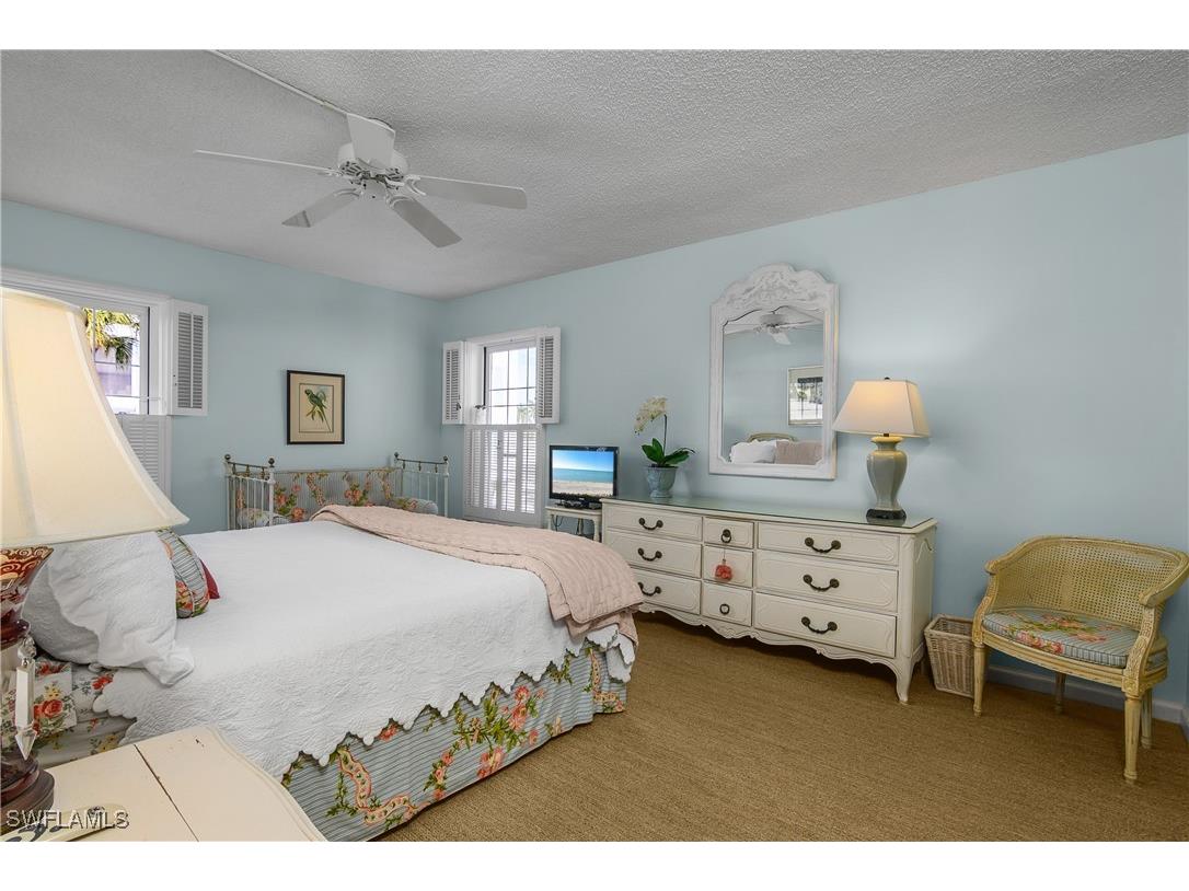 2701 Gulf Shore Boulevard N #5 Naples FL 34103 225082646 image14