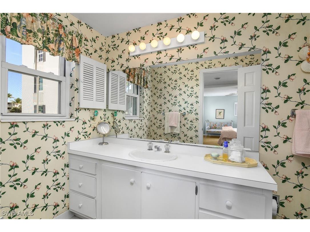 2701 Gulf Shore Boulevard N #5 Naples FL 34103 225082646 image16