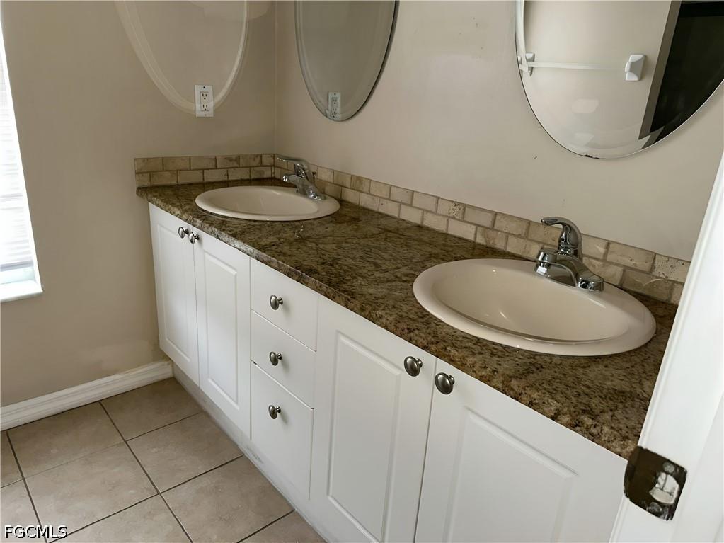 2701 NW 4th Terrace Cape Coral FL 33993 2026027586 image5