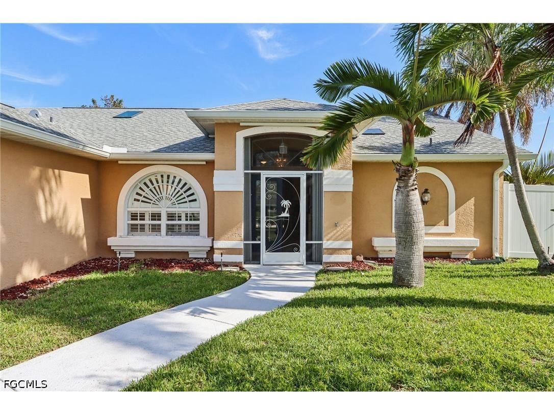 2701 SW 37th Terrace Cape Coral FL 33914 2026019350 image1