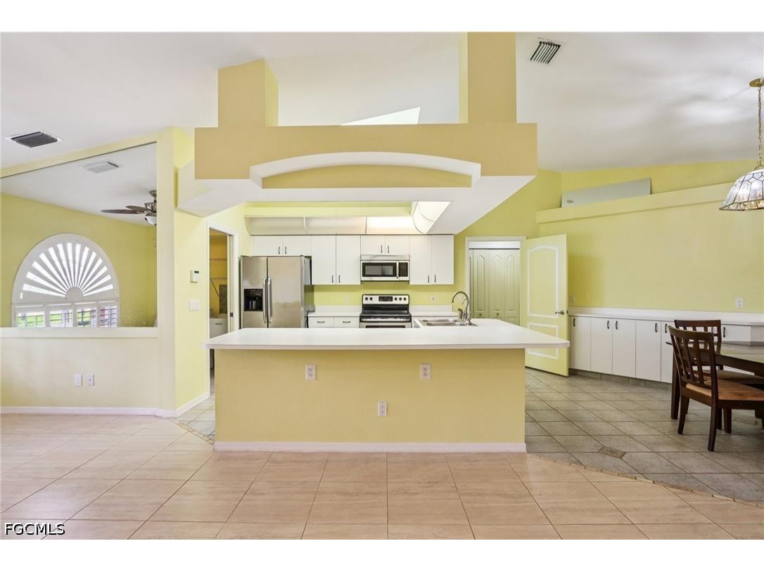 2701 SW 37th Terrace Cape Coral FL 33914 2026019350 image10