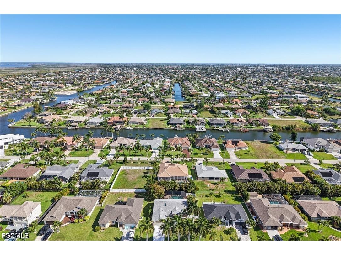 2701 SW 37th Terrace Cape Coral FL 33914 2026019350 image32