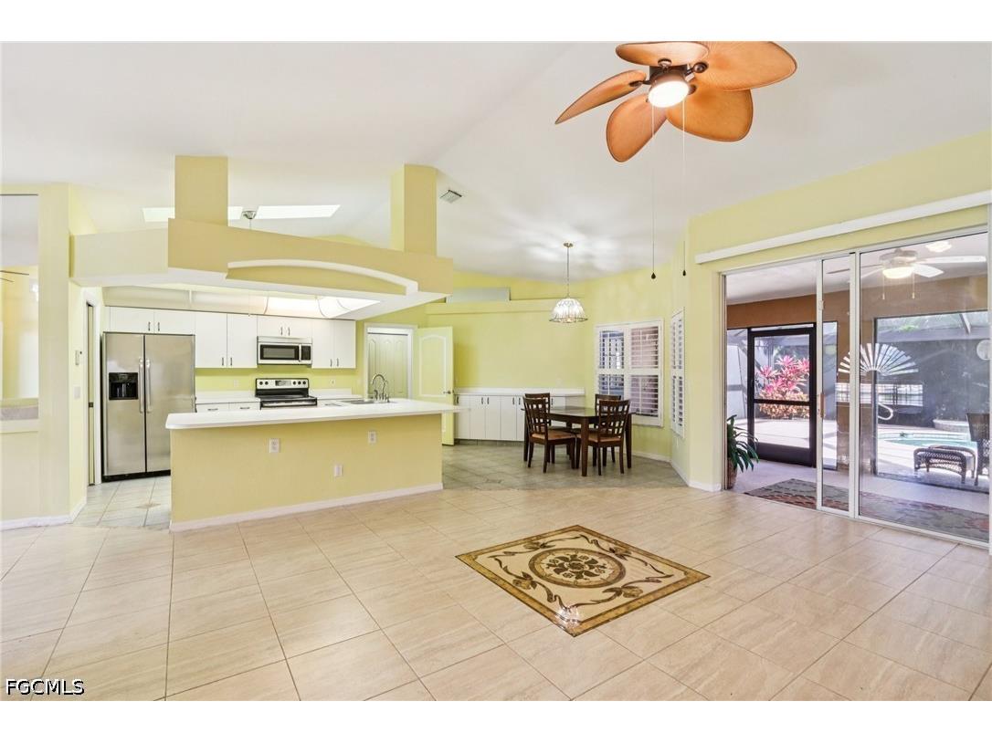 2701 SW 37th Terrace Cape Coral FL 33914 2026019350 image5
