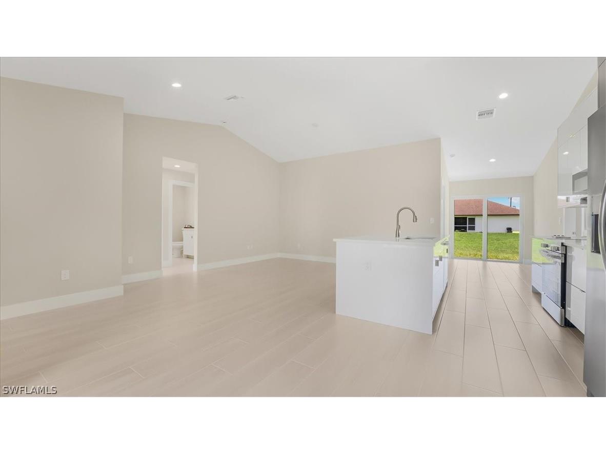 2702 46th Street SW Lehigh Acres FL 33976 226006447 image8