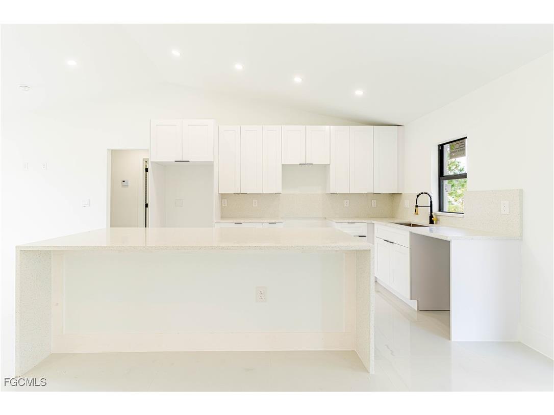 2702 49th Street W Lehigh Acres FL 33971 2025014515 image27