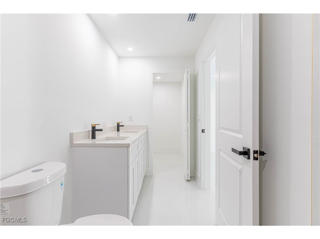 2702 49th Street W Lehigh Acres FL 33971 2025014515 image35