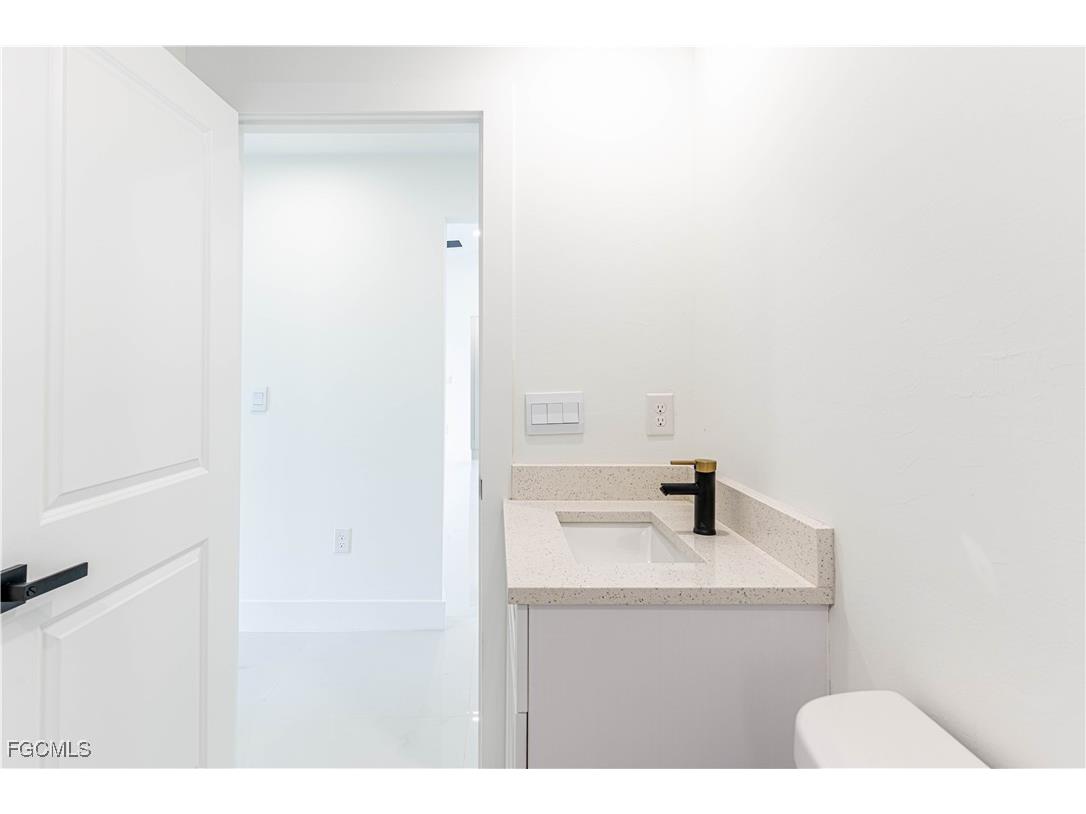 2702 49th Street W Lehigh Acres FL 33971 2025014515 image38