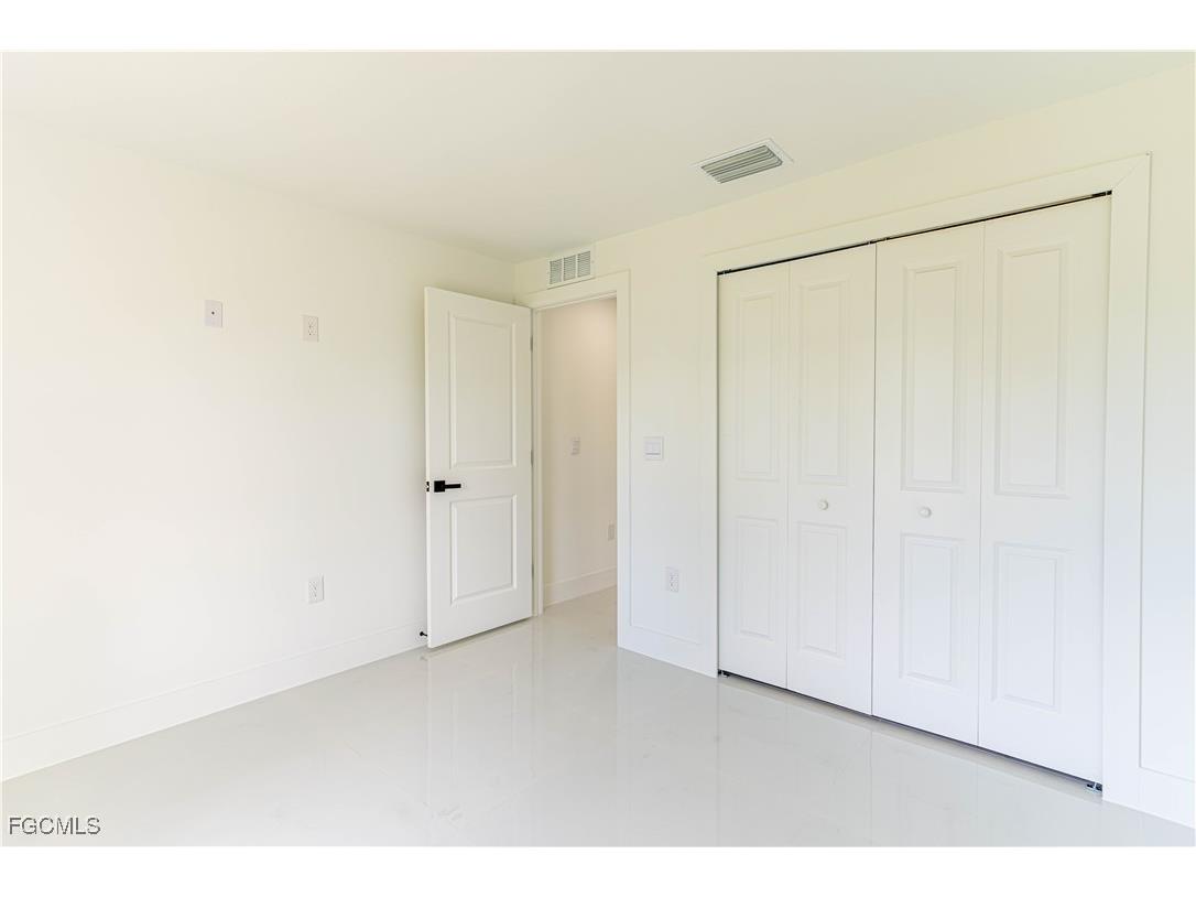 2702 49th Street W Lehigh Acres FL 33971 2025014515 image41