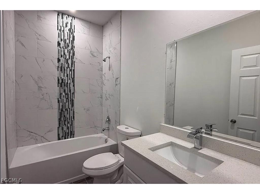 2700-2702 Leda Avenue S Lehigh Acres FL 33973 2026013088 image10