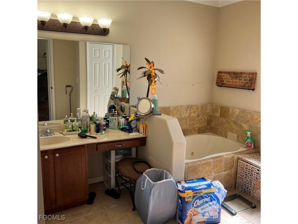 2702 Nature Pointe Loop Fort Myers FL 33905 2025018340 image17