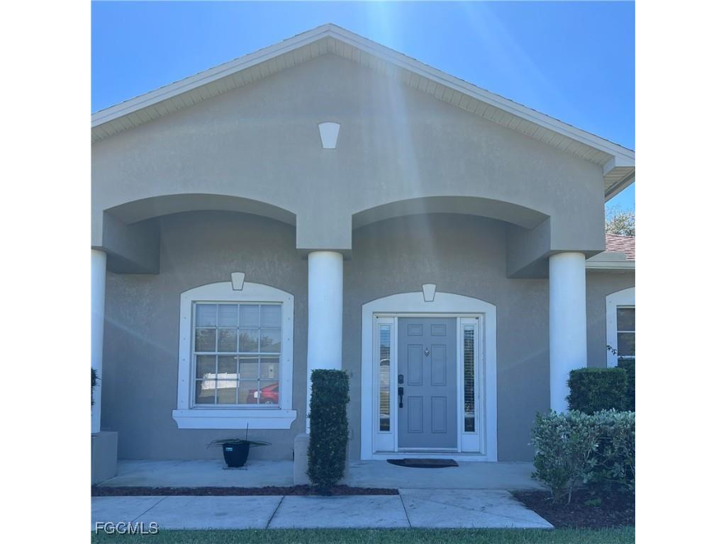 2702 Nature Pointe Loop Fort Myers FL 33905 2025018340 image6