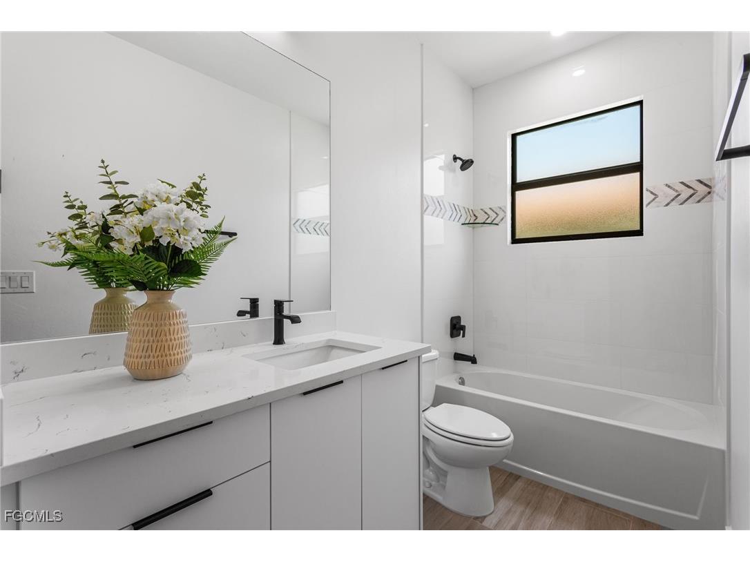 2702 Old Burnt Store Road N Cape Coral FL 33993 2025018141 image38