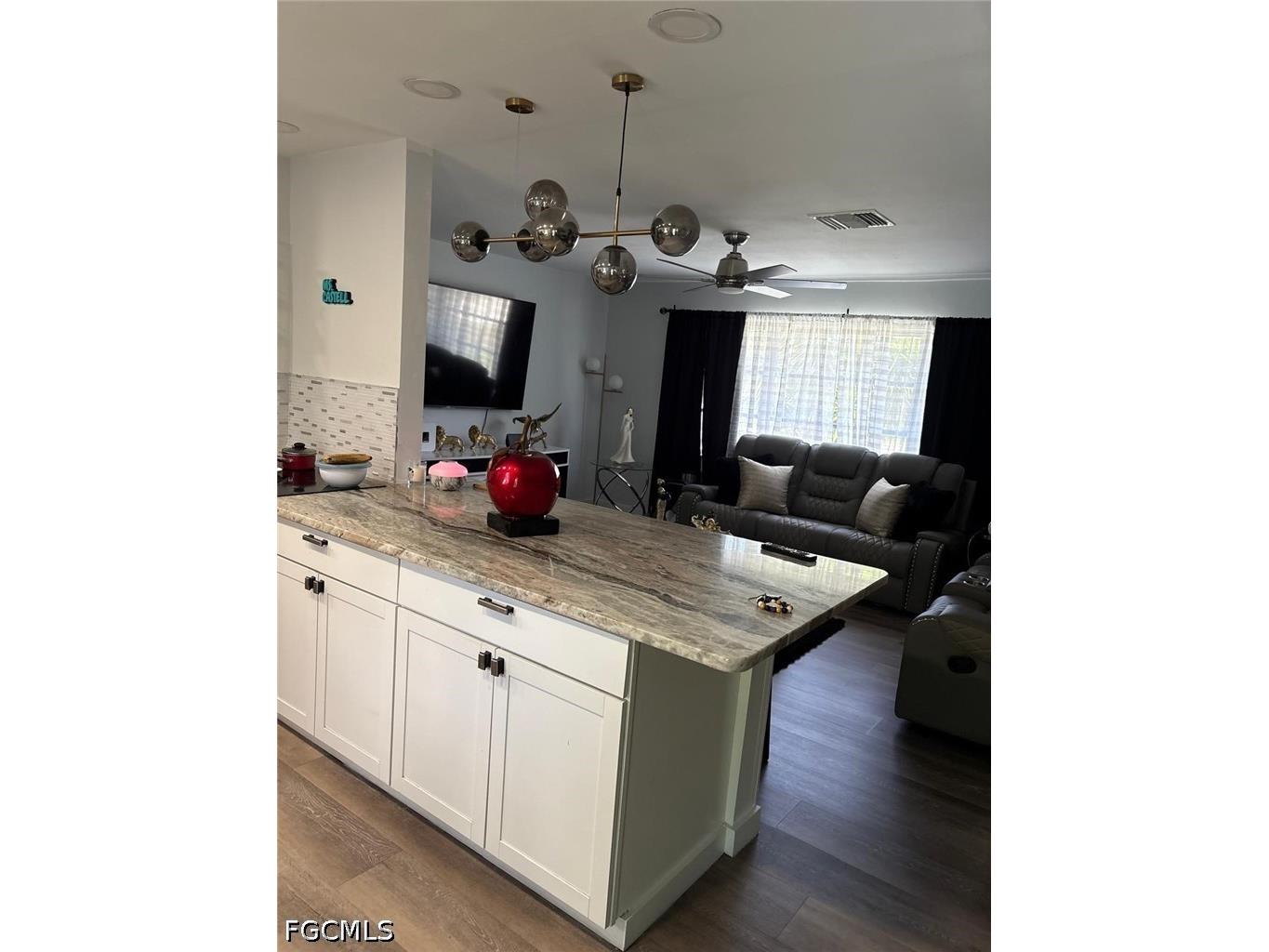 2702 SE 17th Place Cape Coral FL 33904 2026019915 image2