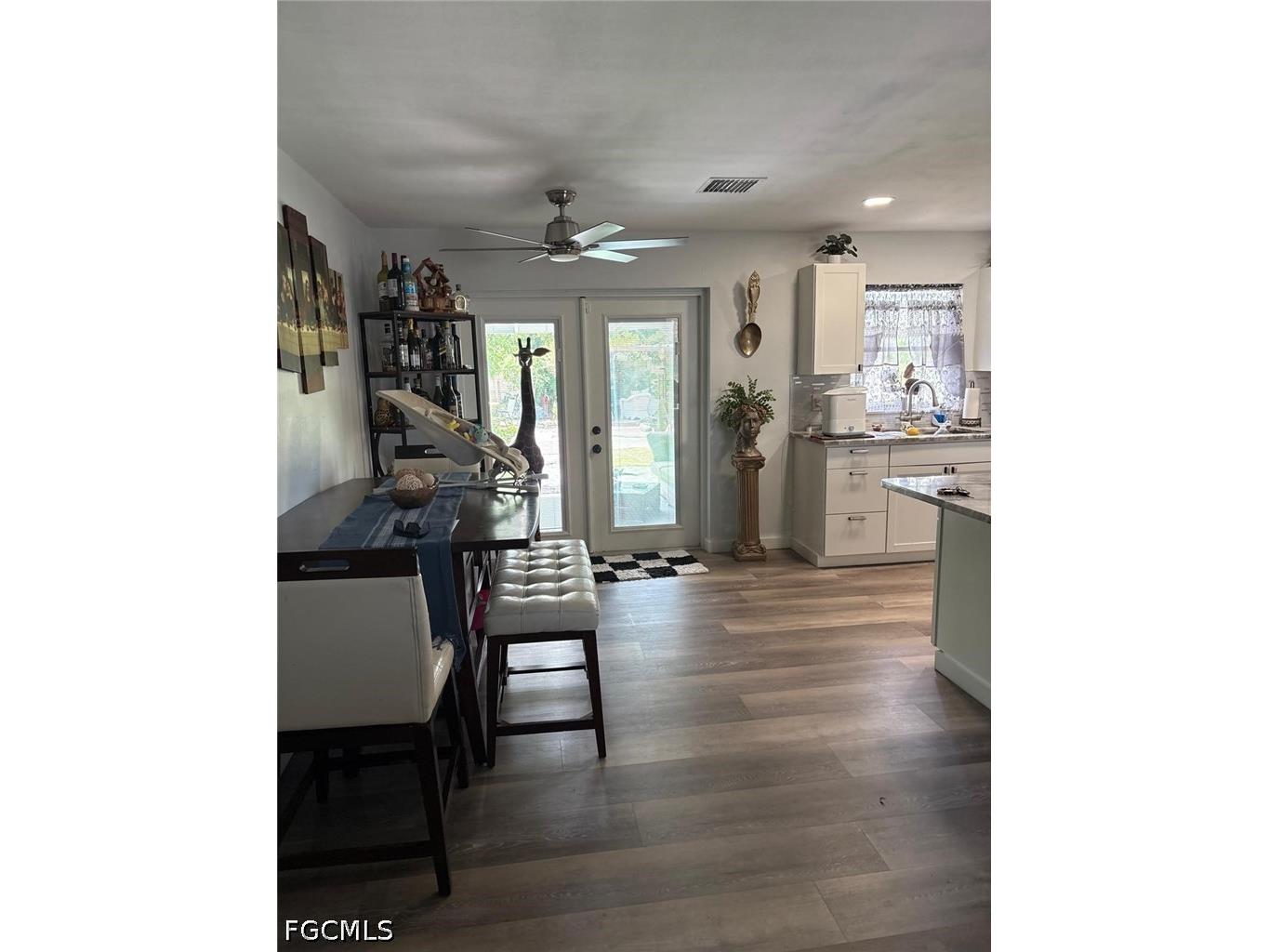 2702 SE 17th Place Cape Coral FL 33904 2026019915 image4