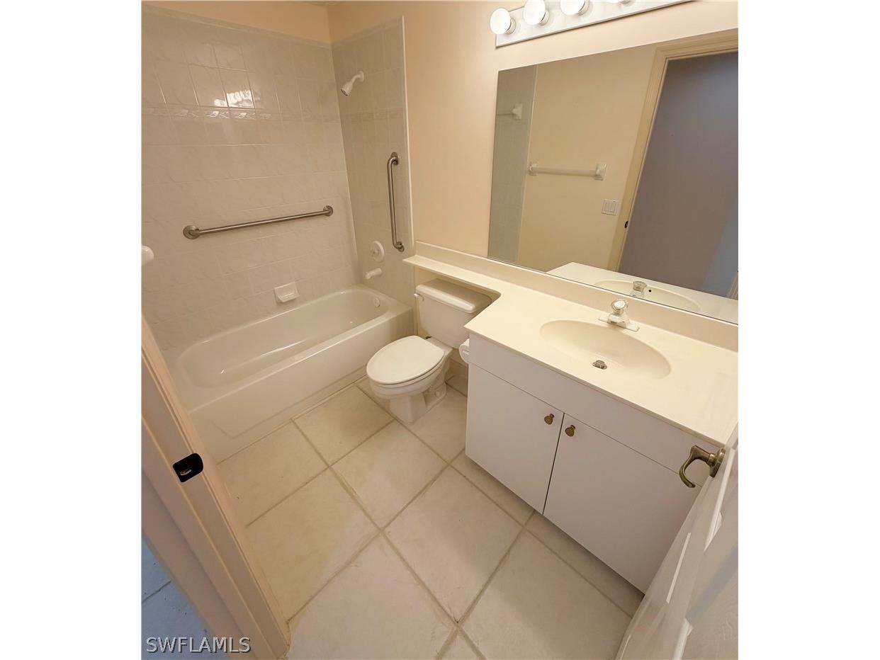 27021 Oakwood Lake Drive #101 Bonita Springs FL 34134 226010820 image17