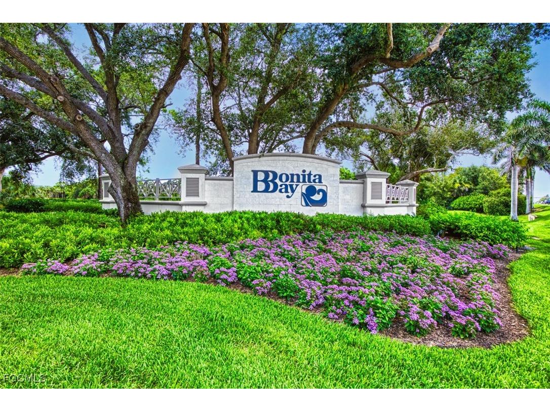27024 Oakwood Lake Drive #201 Bonita Springs FL 34134 2025002965 image1