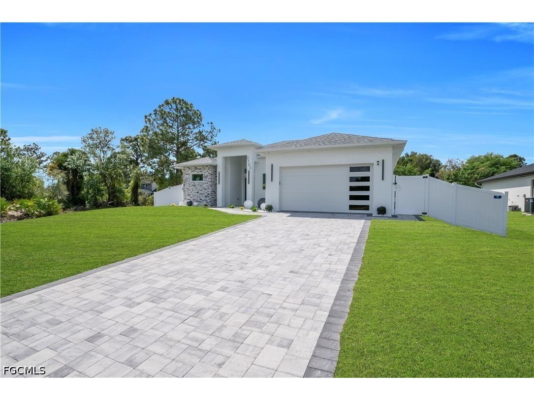 2703 34th Street SW Lehigh Acres FL 33976 2026018072 image6