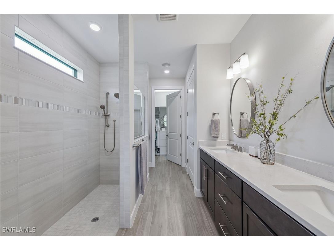 2703 Aviamar Circle Naples FL 34114 225055243 image18