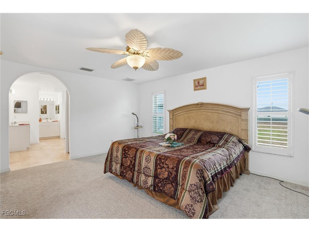 2703 NE Juanita Place Cape Coral FL 33909 2025024089 image19