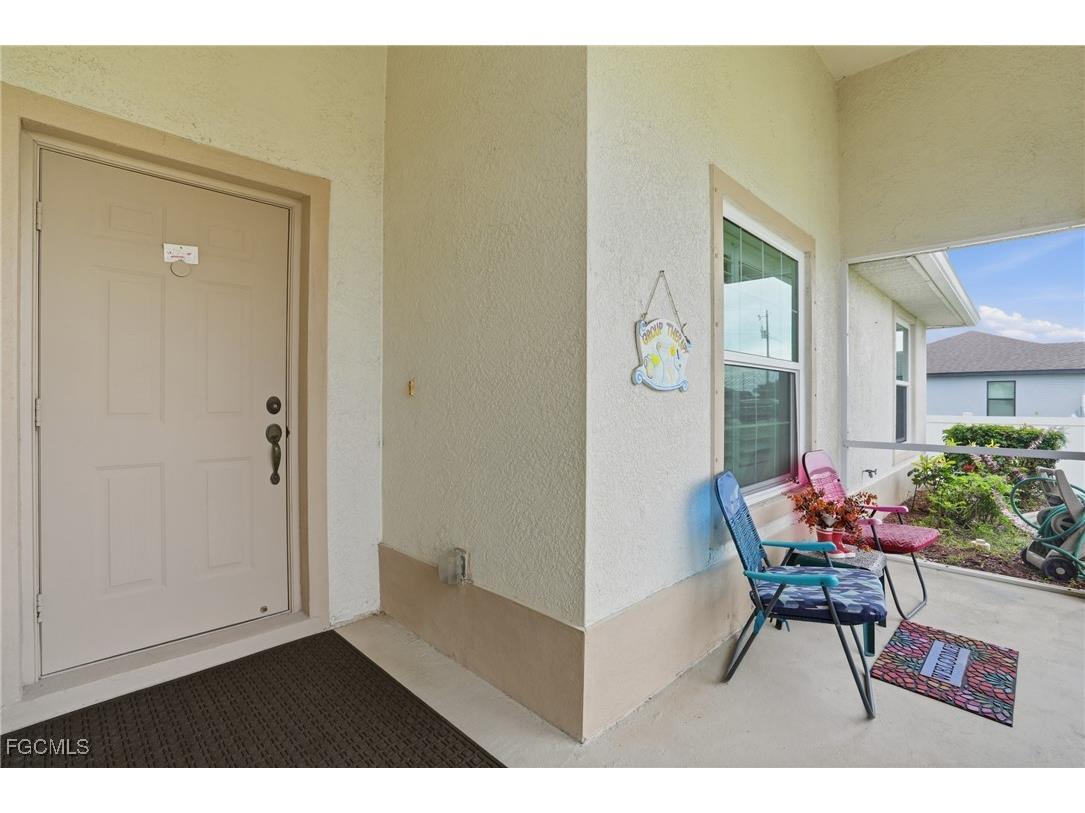 2703 NE Juanita Place Cape Coral FL 33909 2025024089 image2