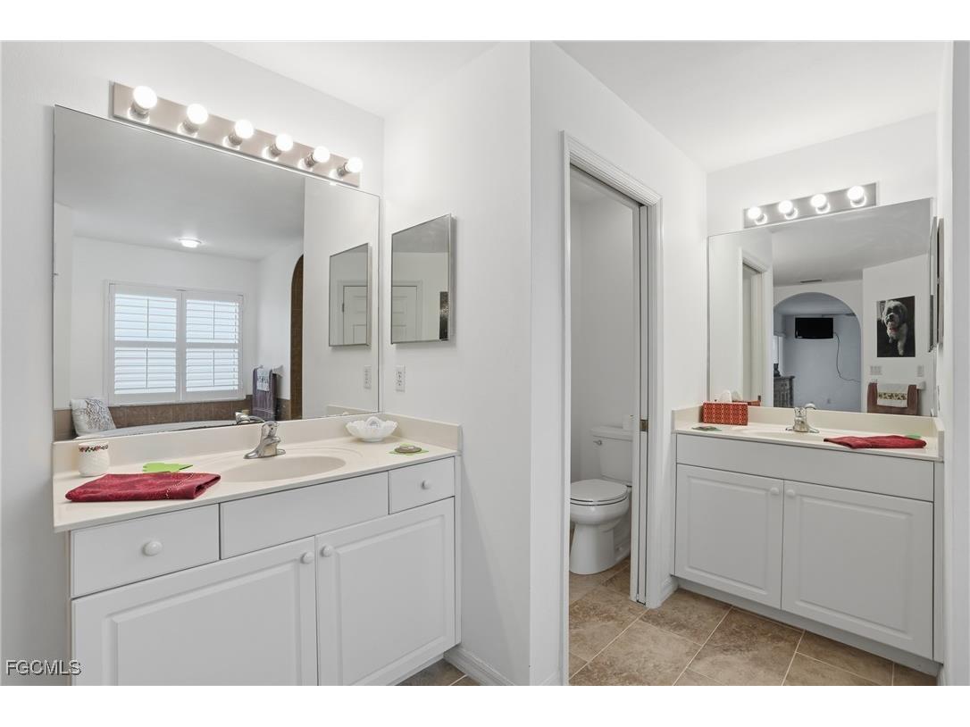 2703 NE Juanita Place Cape Coral FL 33909 2025024089 image21