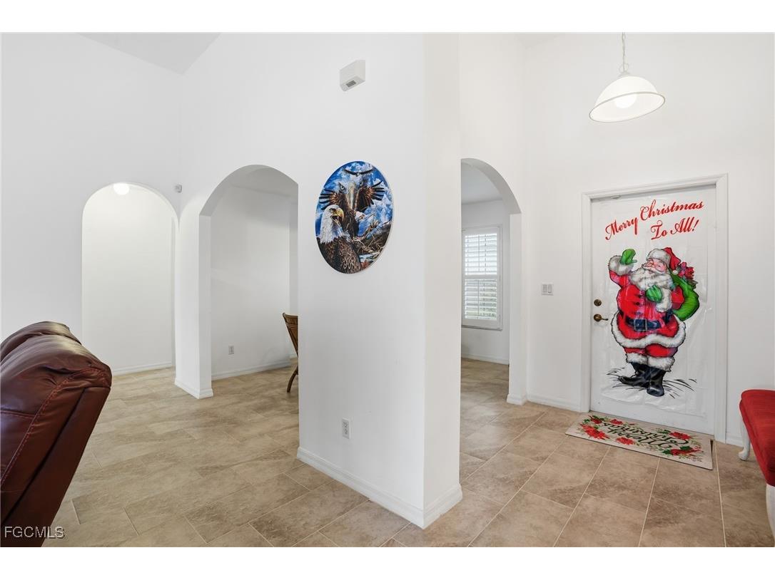 2703 NE Juanita Place Cape Coral FL 33909 2025024089 image3