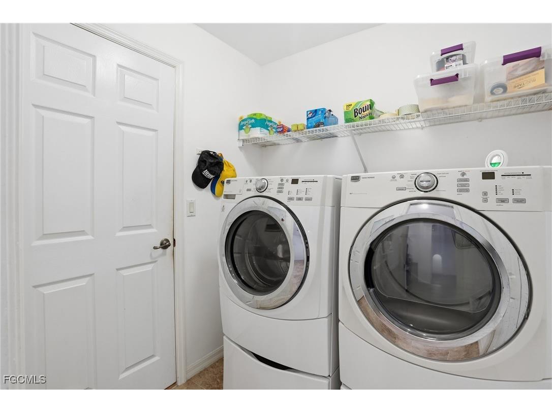 2703 NE Juanita Place Cape Coral FL 33909 2025024089 image31