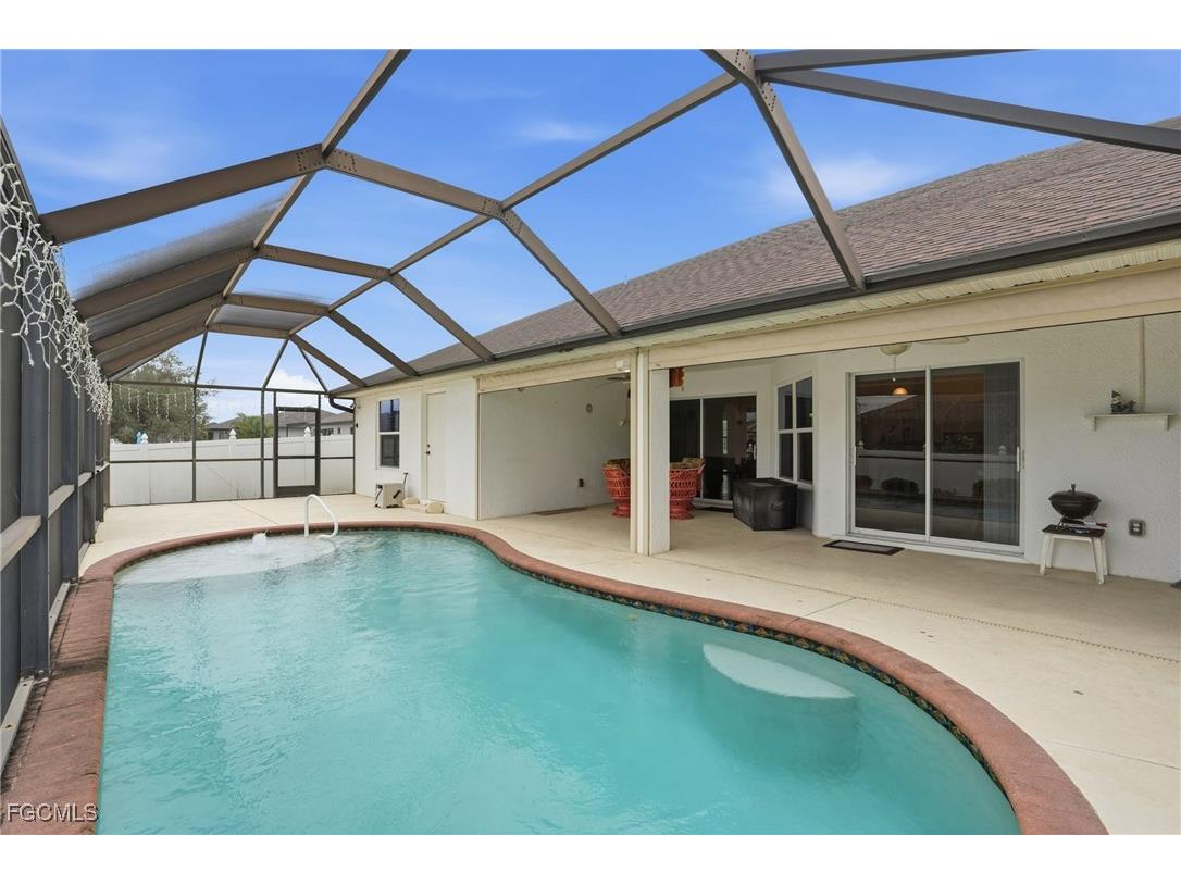 2703 NE Juanita Place Cape Coral FL 33909 2025024089 image38
