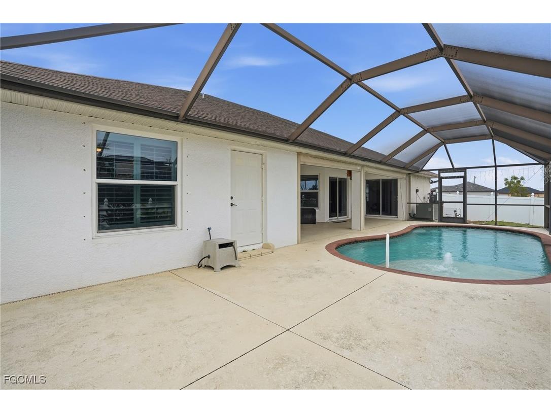 2703 NE Juanita Place Cape Coral FL 33909 2025024089 image39