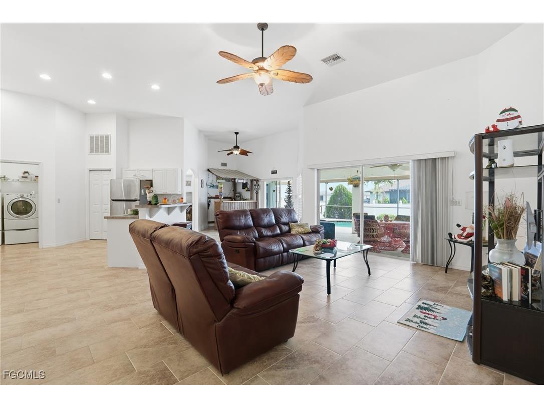 2703 NE Juanita Place Cape Coral FL 33909 2025024089 image6