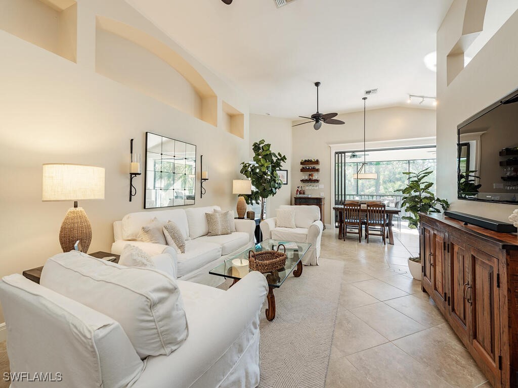 27031 Oakwood Lake Drive #202 Bonita Springs FL 34134 226000117 image2