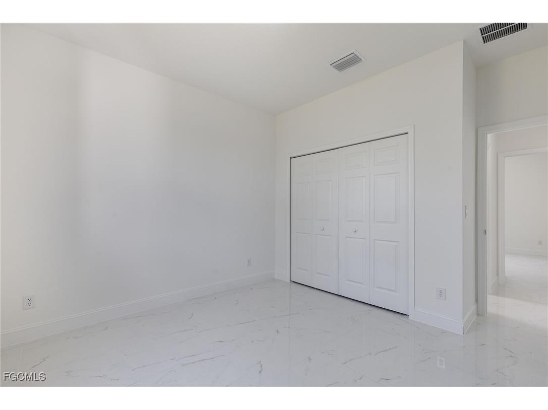 2704 22nd Street W Lehigh Acres FL 33971 2025014103 image17