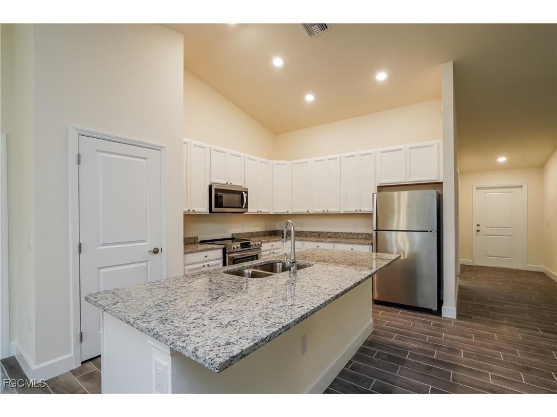 2704 23rd Street W Lehigh Acres FL 33971 2025012307 image3